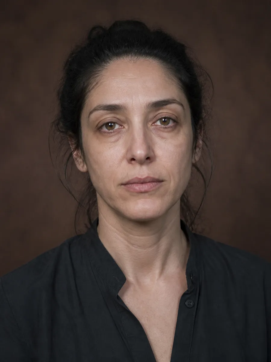 Portrait of a woman with a sallow, lightless complexion at the end of the day, Clinique DC in Sainte-Rose, Laval